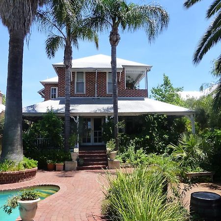 פרת'' Lakeside Bed & Breakfast מראה חיצוני תמונה