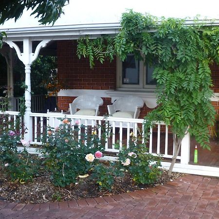 פרת'' Lakeside Bed & Breakfast מראה חיצוני תמונה
