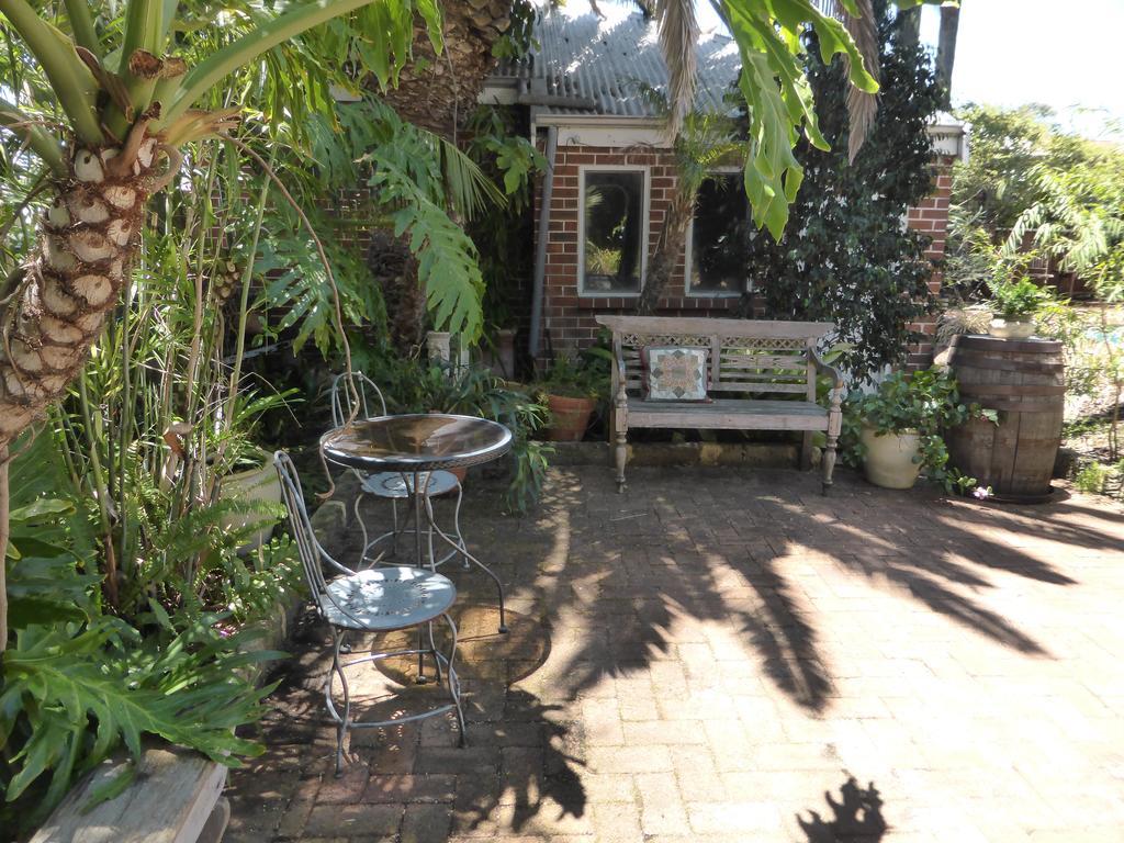 פרת'' Lakeside Bed & Breakfast מראה חיצוני תמונה