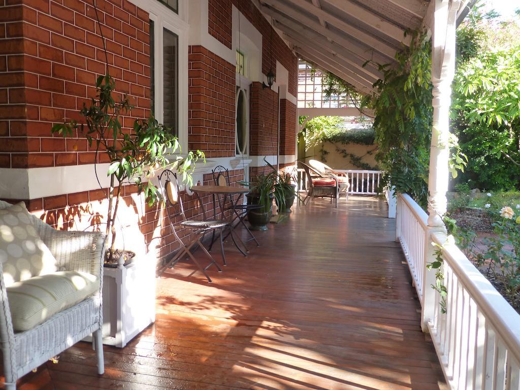 פרת'' Lakeside Bed & Breakfast מראה חיצוני תמונה