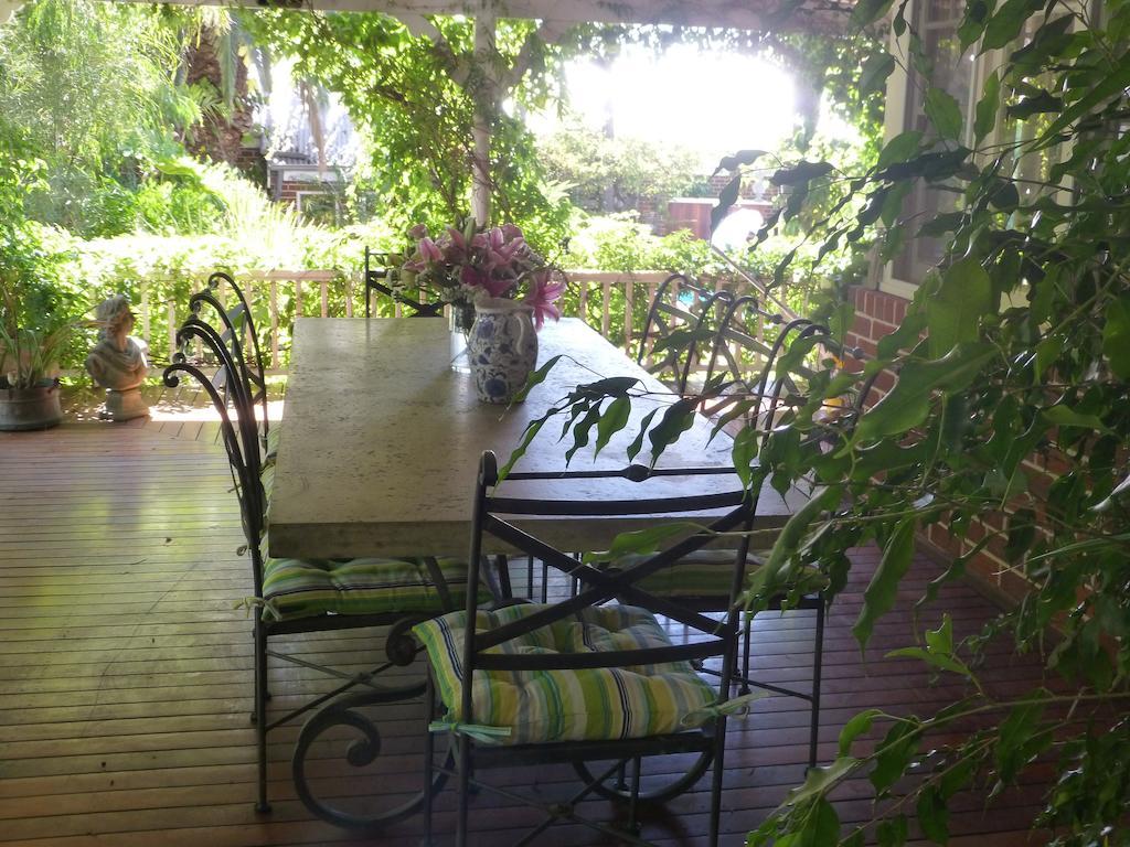 פרת'' Lakeside Bed & Breakfast מראה חיצוני תמונה